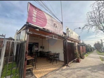 Casa en venta en ., Peñalolén - 4 dormitorios, 2 baños