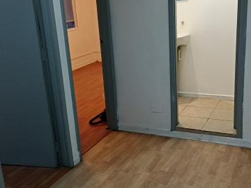 Oficina en venta en San Antonio/Moneda - Metro Universidad de Chile, Santiago - 2 baños