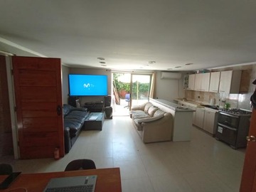 Casa en venta en Avenida Las Torres - Avenida Las Parcelas, Maipú - 3 dormitorios, 2 baños