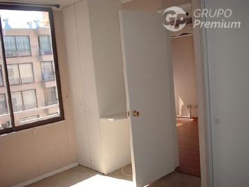 Departamento en venta en Ubicado a 2 cuadras de metro Parque Ogiggins, Santiago - 2 dormitorios, 1 baño