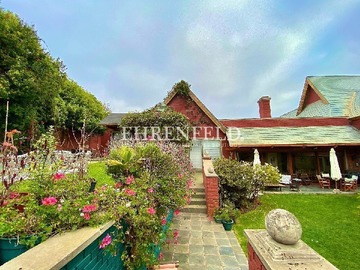 Casa en venta en Los Pellines, Concón - 5 dormitorios, 6 baños