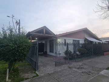 Casa en venta en Excelente Oportunidad Casa Esquina en Arenal, Talca - 3 dormitorios, 2 baños
