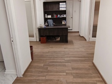 Oficina en venta en Oficina Corporativa 142 M Equipada, Santiago Centro - 3 dormitorios, 4 baños