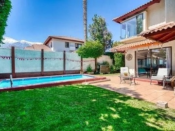 Casa en venta en los alerces, Peñalolén - 6 dormitorios, 4 baños