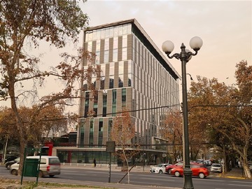 Oficina en arriendo mensual en Costanera / Almirante Pastene Metro Manuel Montt, Providencia - 2 dormitorios, 3 baños