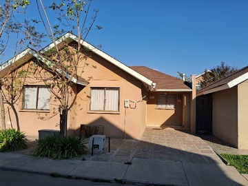 Casa en venta en Estancia Liray, Colina - 3 dormitorios, 2 baños