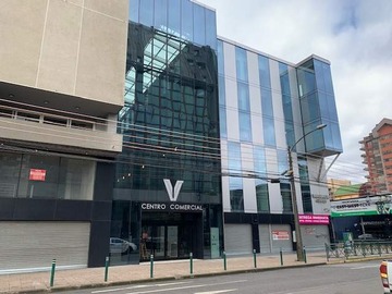 Local Comercial en arriendo mensual en L.Comercial 133 M2, Galería Vanguardia (69260), Temuco - 1 baño