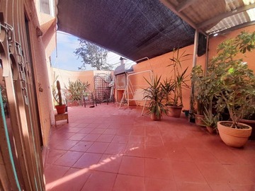 Casa en venta en Casa 4 dormitorios acceso sur con vespucio, La Granja - 4 dormitorios, 2 baños