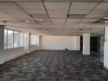 Oficina en arriendo mensual en Paseo Ahumada 179, Santiago - 5 dormitorios, 4 baños