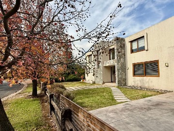Casa en venta en En venta estupenda casa en Brisas de Chicureo (166055), Colina - 4 dormitorios, 4 baños