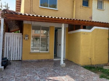 Casa en venta en Eyzaguirre - Loma de Maipo, Puente Alto - 3 dormitorios, 1 baño