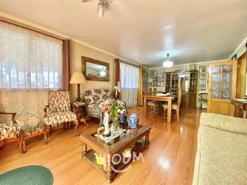 Casa en venta en Avenida Los Zapadores, Recoleta - 4 dormitorios, 2 baños