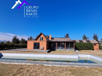 Casa en venta en Casa Moderna con Amplio Jardín (175636), Talagante - 3 dormitorios, 4 baños