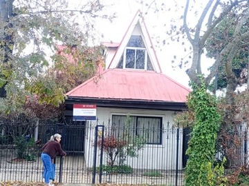 Casa en venta en Calle ex miraflores, Talca - 5 dormitorios, 2 baños