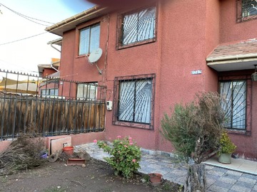 Casa en venta en avenida 4 poniente, Maipú - 3 dormitorios, 2 baños