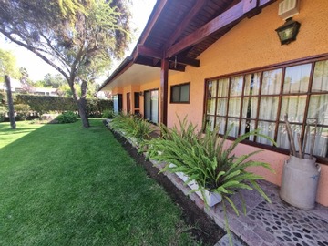 Casa en venta en Condominio bahía chila, Las Cabras - 6 dormitorios, 5 baños