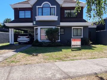 Casa en venta en Excelente Conectividad y Estilo Contemporáneo (133872), Temuco - 4 dormitorios, 4 baños