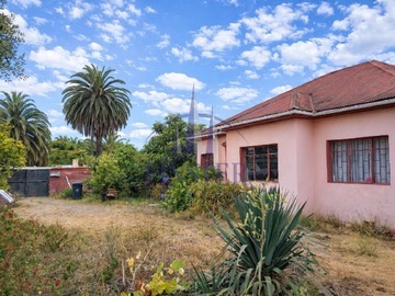 Casa en venta en San Luis 1270, Quilpué, Valparaíso 2430000, Chile, Quilpué - 6 dormitorios, 2 baños