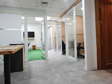 Oficina en venta en Oficina Moderna en Pleno Centro Urbano (140869), Puerto Varas - 1 baño