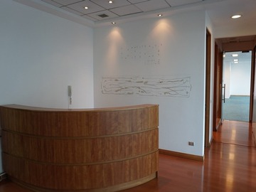 Oficina en arriendo mensual en Av. El Bosque 101, Las Condes - 3 dormitorios, 6 baños