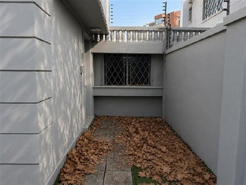 Oficina en venta en Los Leones - Diego de Almagro, Providencia - 3 baños