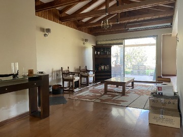 Casa en venta en Manuel Castillo / Los Olmos, Peñaflor - 4 dormitorios, 4 baños