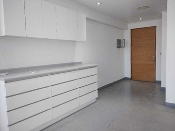 Oficina en arriendo mensual en Luminosa oficina (167508), Las Condes - 2 dormitorios, 1 baño