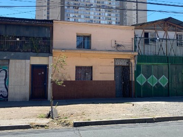Casa en venta en Ñuble 1131, Santiago - 8 dormitorios, 2 baños