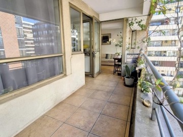 Departamento en venta en Parque bicentenario, Vitacura - 2 dormitorios, 2 baños