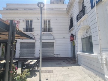 Local Comercial en venta en Av. Providencia / Orrego Luco, Providencia - 5 baños
