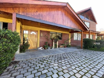 Parcela en venta en Alamedas del llano, Pirque - 8 dormitorios, 5 baños