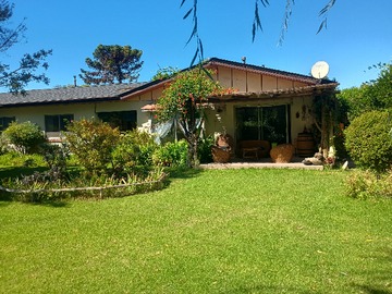 Casa en venta en Vendo Fantástica Casa en Parcela Sector Santa Ana de Chena - 4 dormitorios, 3 baños