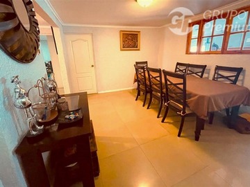 Casa en venta en Las Amapolas, cercano a Escuela Thilda Portillo, Iquique - 6 dormitorios, 2 baños