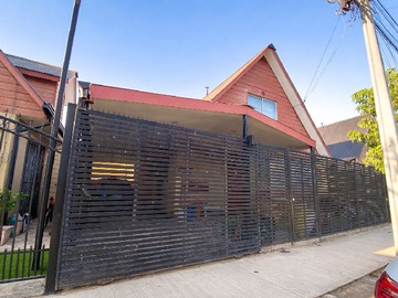 Casa en venta en Las Parras, Melipilla, Región Metropolitana de Santiago 9580000, Chile, Melipilla - 3 dormitorios, 2 baños