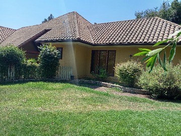 Casa en venta en La aurora, Curacaví - 4 dormitorios, 4 baños