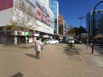 Local Comercial en arriendo mensual en Apoquindo 5681, Las Condes - 1 dormitorio, 1 baño