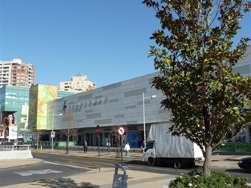 Local Comercial en arriendo mensual en Mall Apumanque, Las Condes - 1 baño