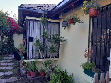 Casa en venta en El nevado, La Florida - 4 dormitorios, 2 baños