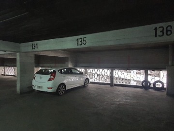 Estacionamiento en venta en Metro bellas artes, Santiago