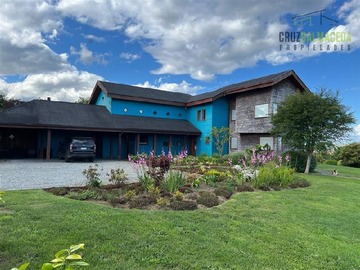 Casa en arriendo mensual en Condominio cercano al Jumbo, Puerto Varas - 4 dormitorios, 4 baños