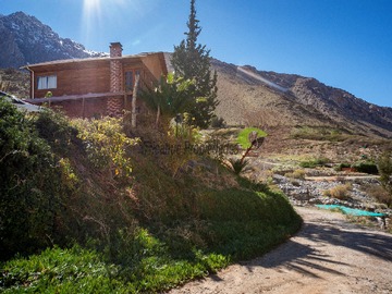 Parcela en venta en Terreno Valle del Elqui. Casa, 2 Cabañas, Domo y Piscinas. 235mm - 8 dormitorios, 4 baños