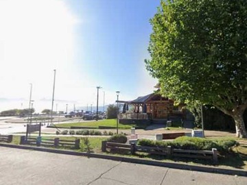 Oficina en arriendo mensual en Casa comercial excelente ubicación y vista (156883), Villarrica - 5 dormitorios, 4 baños