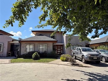 Casa en arriendo mensual en 10 norte 42 oriente, Talca - 4 dormitorios, 4 baños