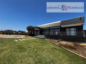 Casa en venta en Parcela con casa en Cajón de Lebu, Limache, Limache - 4 dormitorios, 2 baños