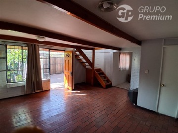 Casa en venta en Nonato Coo, San Hugo, Avda. México, Pje. Camelia, Puente Alto, RM., Puente Alto - 4 dormitorios, 2 baños