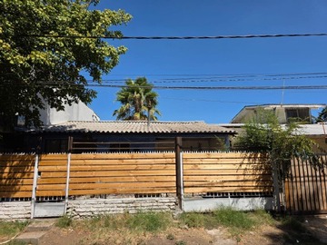 Casa en venta en Huara 1948, Huechuraba - 3 dormitorios, 1 baño