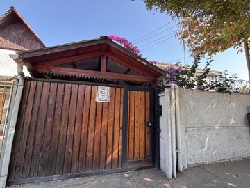 Casa en venta en Cerca del tottus, Buin - 5 dormitorios, 5 baños