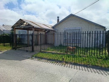 Casa en venta en Samuel Román 176, Puerto Montt - 3 dormitorios, 1 baño