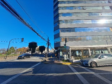 Oficina en arriendo mensual en Arriendo en pleno centro Puerto Montt (108437), Puerto Montt - 3 baños