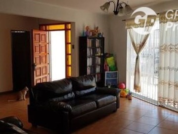 Casa en venta en Juan melgarejo, Arica - 4 dormitorios, 4 baños